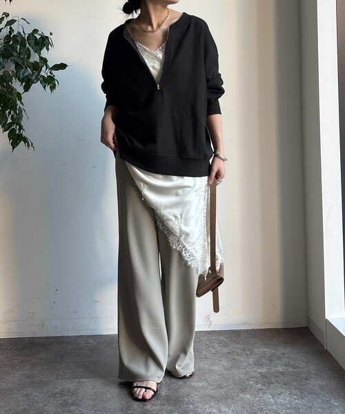ワイドパンツ パンツ バイヤスセミフレアパンツ レディースの画像