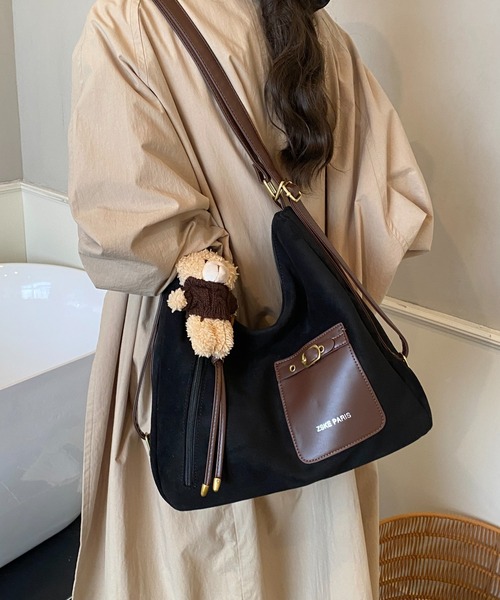 FREE STYLISTS ショルダーバッグ バッグ Y2K チャーム付き大容量バッグ 