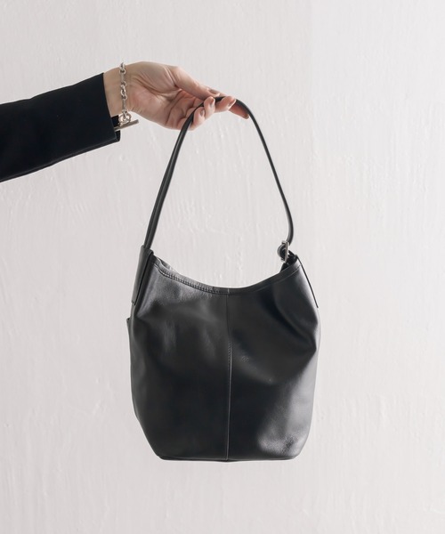 ear PAPILLONNER ブラックショルダーバッグ ear PAPILLONNER（イア パピヨネ） ショルダーバッグ FREE ブラック