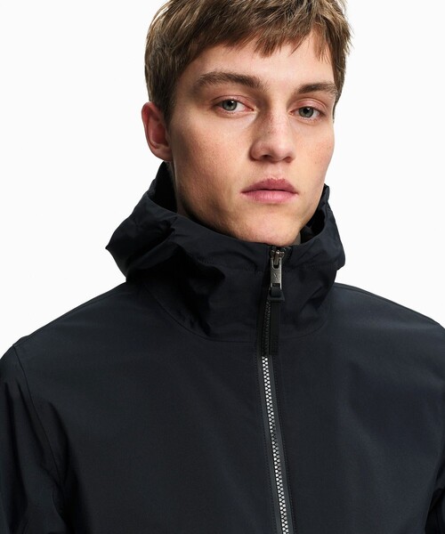 マウンテンパーカー ウインドブレーカー GORE-TEX ゴアテックス 防風 防水 透湿 2レイヤー ライトウェイト ショートフーデッドジャケットの画像