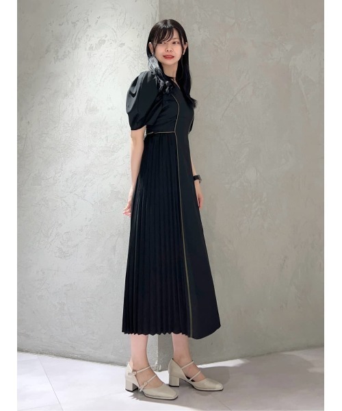 AND COUTURE（アンドクチュール） ワンピース 配色パイピングVネック