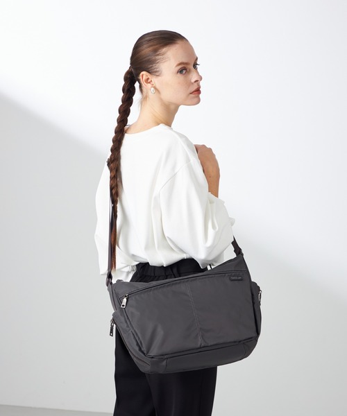 Y'SACCS（イザック） ショルダーバッグ バッグ 「Y'SACCS vous et