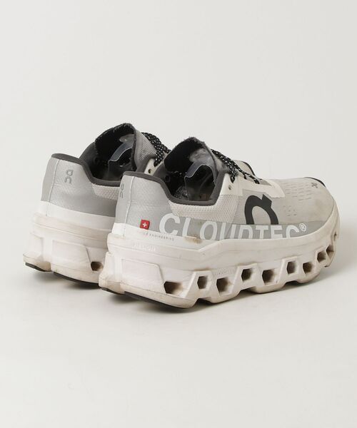 「On」 ローカットスニーカー 23cm ホワイト レディース