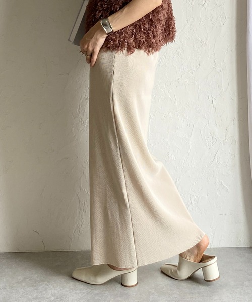 ユカリ。eleventy プリーツロングスカート　美品です。 セール】品の良いハリ感が大人カワイイ。ハイウエストボリューム