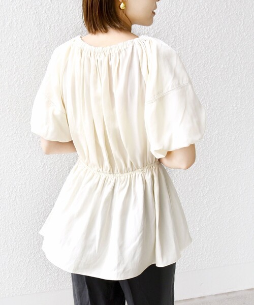 【シップス　ウィメン】【WEB限定】〈洗濯機可能〉麻混 2WAY オフショルダー ブラウス WEB限定】〈洗濯機可能〉麻混 2WAY オフショルダー ブラウス