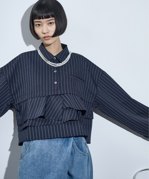 THE Yon ブラウス シャツ ピンストライプラッフルヘムクロップドシャツ