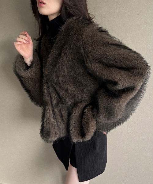 JUNOAH（ジュノア） コート アウター ペプラムフェイクファーショート