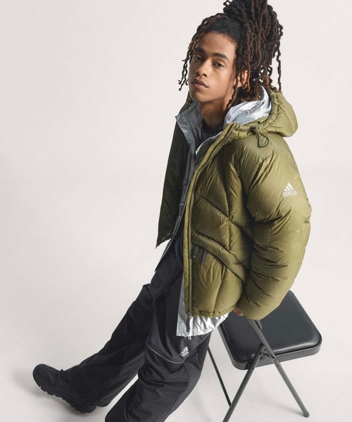 新品✨タグ付き アディダス 光沢エナメル調ダウンジャケット オリーブグリーン グリーン（緑）系 adidas(アディダス) ダウンジャケット(メンズ