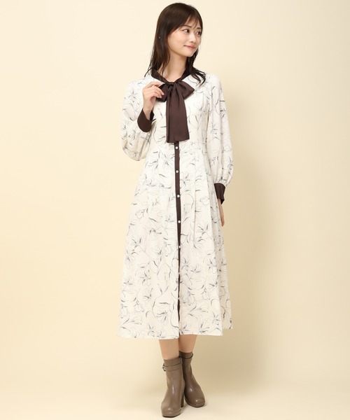 【美品】BOUTiQUE MOSCHINO ボウタイワンピース　メイク　42 美品】BOUTiQUE MOSCHINO ボウタイワンピース メイク 42 - メルカリ