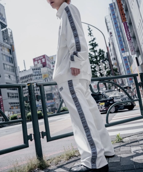 マンシングウェア エンボイ 中綿ベースボールジャケット L
