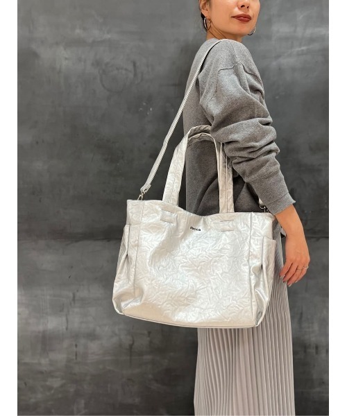 zucca シルバー ショルダーバッグ ZUCCA シルバーショルダーバッグ