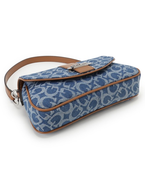GUESS（ゲス） ショルダーバッグ バッグ ERIKA Flap Crossbody