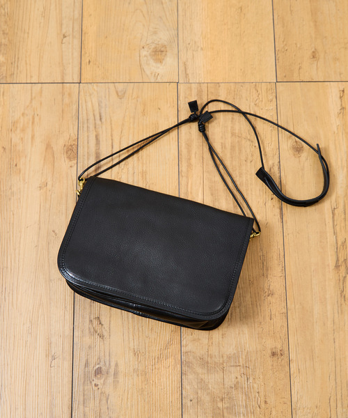 ショルダーバッグ A_W アウ / MAILL BAG M フルベジタブルタンニンシュリンクレザーメールバッグ 牛革ショルダーバッグ / AB-002の画像