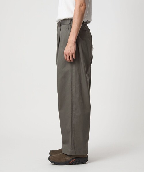 green label relaxing（グリーンレーベルリラクシング） チノパン