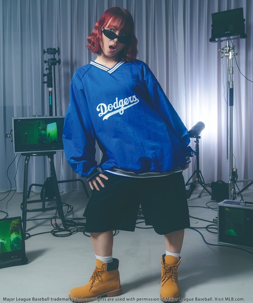 BACK TO THE FIELD 「MLB」刺しゅうロゴナイロンプルオーバー