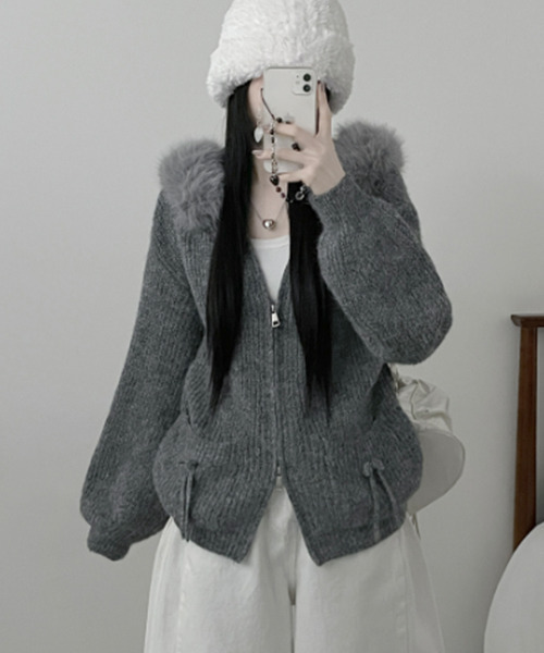 obli ポンポン編み フード付き ニットカーディガン Chico（チコ） カーディガン 「セットアップ対応」ポンポン付きファー