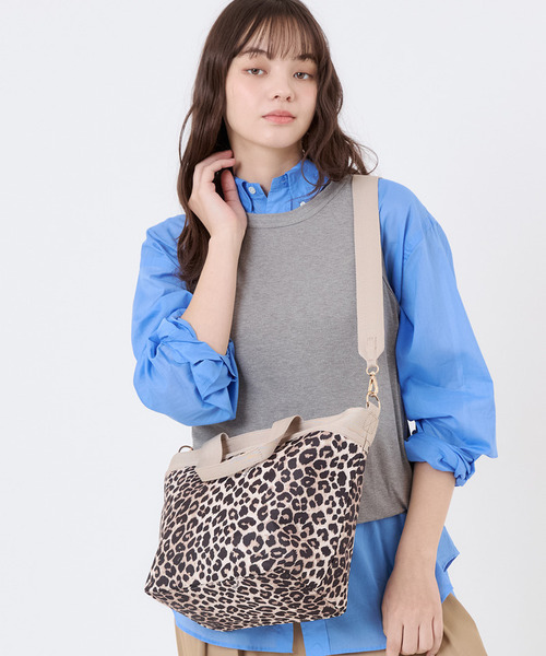 LeSportsac（レスポートサック） トートバッグ BUCKET TOTE ラテ