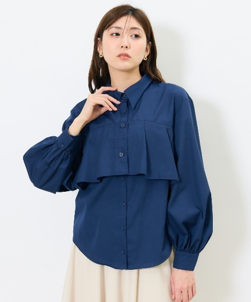 AND COUTUREヨークデザインタックシャツ　ブルー And Couture ブラウス シャツ ヨークデザインタックシャツ
