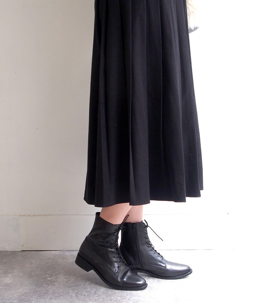 アプレ apres クラシカルで上品なモカレースアップブーツ
