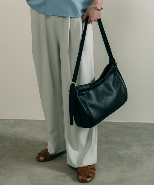 LURAKU】Synthetic leather shoulder bag / 合皮レザー