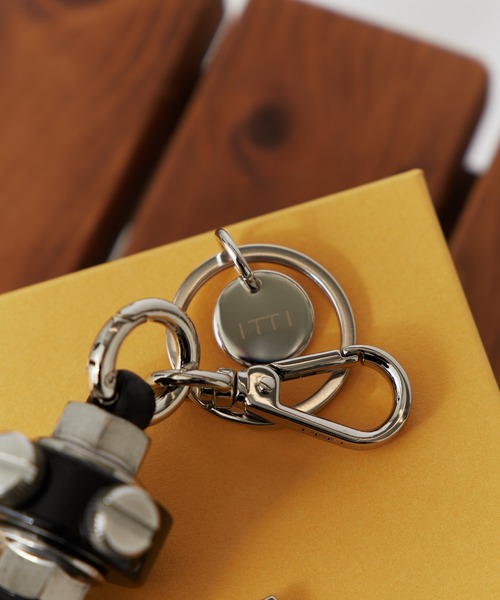 ITTI（イッチ） キーホルダー 「ITTI」CRISTY ROBOT KNOT CHARM