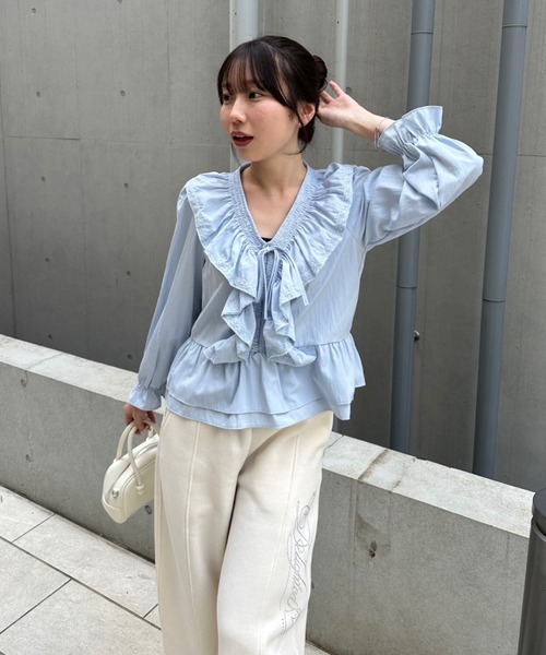 【美品】フリルカットブラウス サテン前フリルブラウス｜KarLParkLane Style ONLINE SHOP
