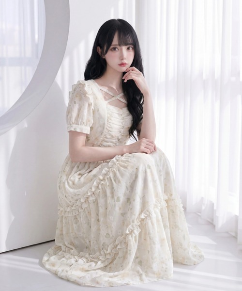 Suyunn ワンピース フリル付きクロスネックラメフラワープリント