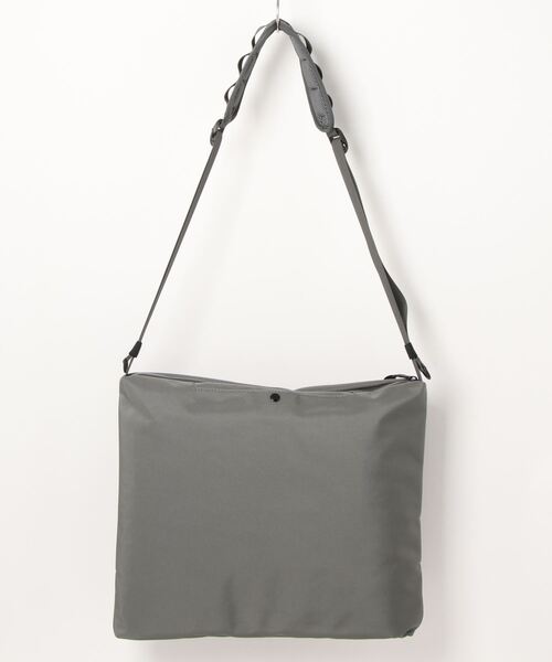 UNTRACK ショルダーバッグ 「アントラック」 ショルダーバッグ OUTDOOR 