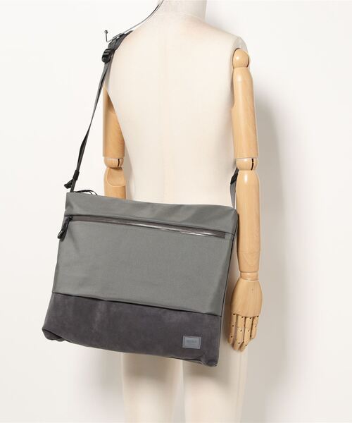 本日限定価格UNTRACK アントラック ショルダーバッグ