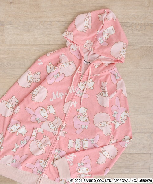 sanrio（サンリオ） パーカー サンリオキャラクターズ 総柄ZIPパーカー