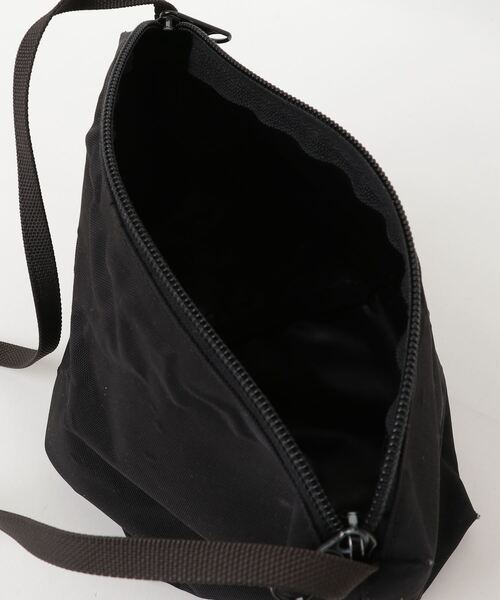 Herve Chapelier」 ワンポイントショルダーバッグ - ブラック レディース