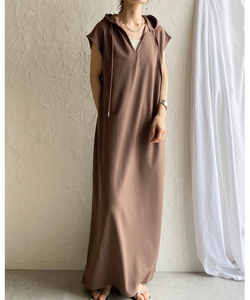 She's Closet ワンピース 深Vネック フレンチスリーブ フード付き