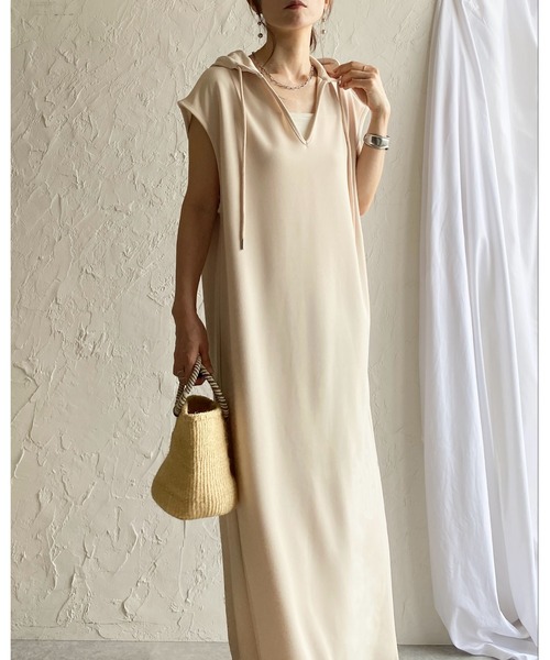 She's Closet ワンピース 深Vネック フレンチスリーブ フード付き