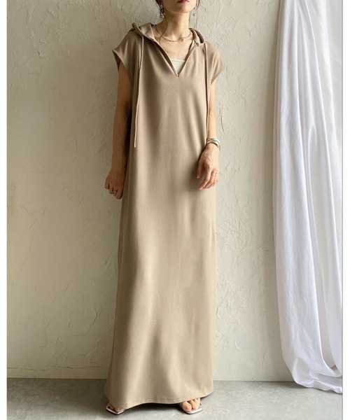 She's Closet ワンピース 深Vネック フレンチスリーブ フード付き