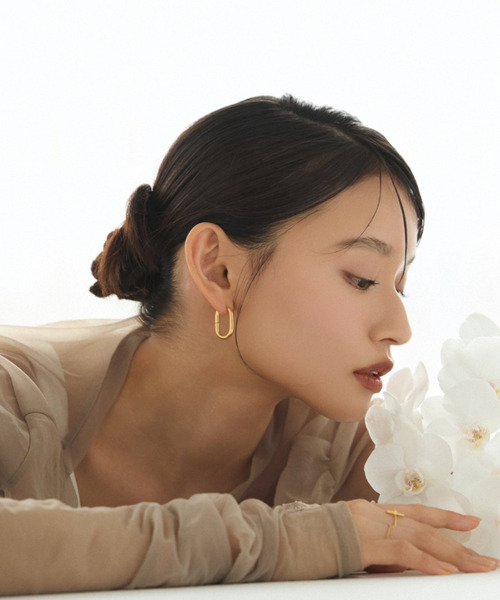 ciite' ピアス 「 金属アレルギー対応 」 オーバルフープピアス