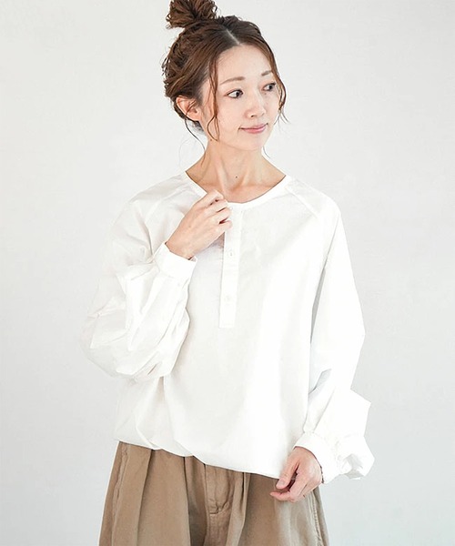 pois airy 2way blouse ブラウス　シャツ　ホワイト solamonat poche（ソラモナポッシェ） ブラウス シャツ ウェザー