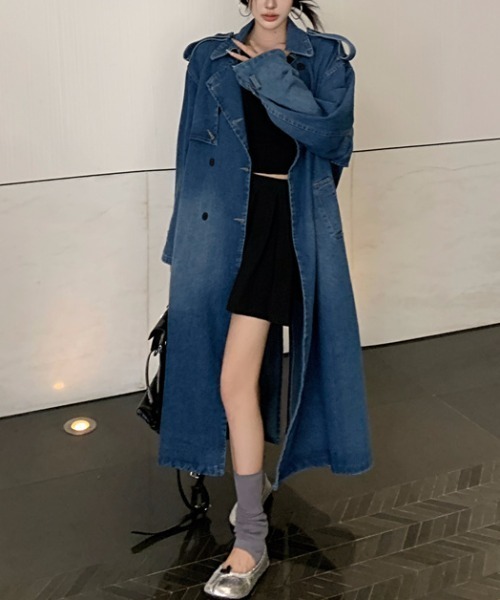 デニムブルー YOn（ザヨン）の「カーブスリーブデニムロングジャケット（デニム THE ロングジャケット ジャケット・アウター