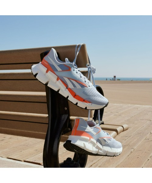 アイボリー　1点 Reebok スニーカー フロートジグ 1 / FLOATZIG レディース