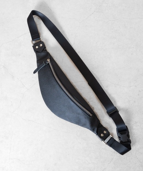 WALK IN CLOSET ウエストポーチ 「SENTI」SHRINK LEATHER FLAT BODY