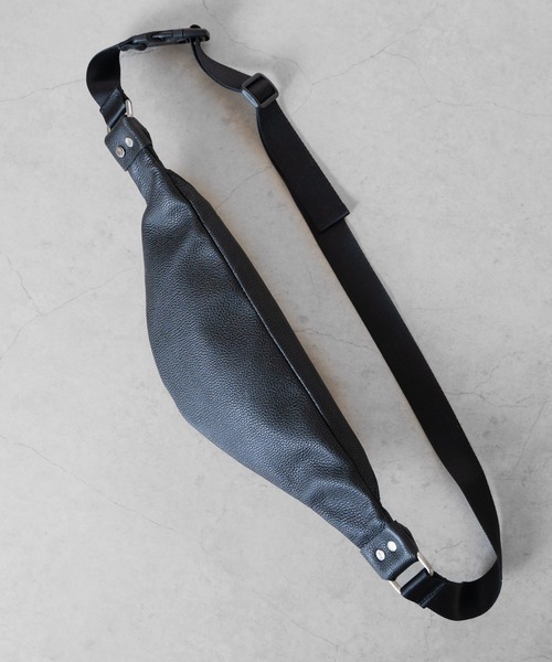 WALK IN CLOSET ウエストポーチ 「SENTI」SHRINK LEATHER FLAT BODY