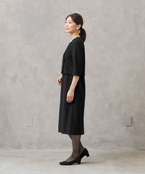 CARETTE スーツ 「HIROMI YOSHIDA Black」スタンドカラー CARETTE スーツ 「HIROMI YOSHIDA Black」スタンドカラー
