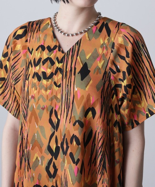 ROSE BUD ワンピース (mici)プリントVネックドレス : ZOZOTOWN