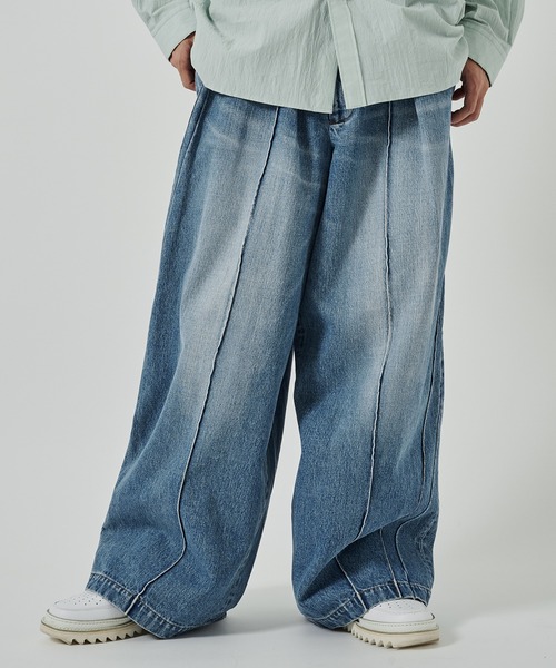 KHOKI ジーンズ 「KHOKI」別注 Pleat-design denim pants メンズ