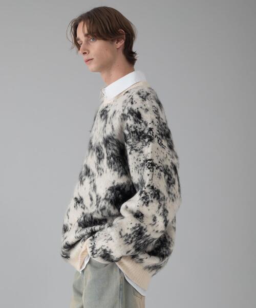 NY 発ストリートブランドのファジーニットセーターです。 クラフト・布製品
