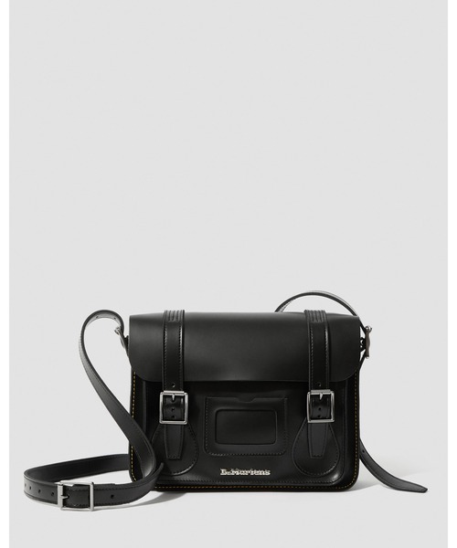 Dr. Martens ブラックショルダーバッグ Dr.Martens ブラックショルダーバッグ Dr.martensの 7 INCH SATCHEL