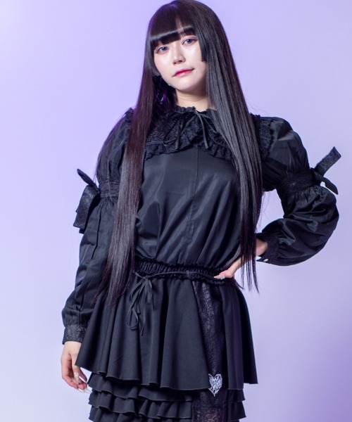 イベリア　黒ブラウス BACKSTAGE PASS（バックステージパス） ブラウス シャツ DAHILIA