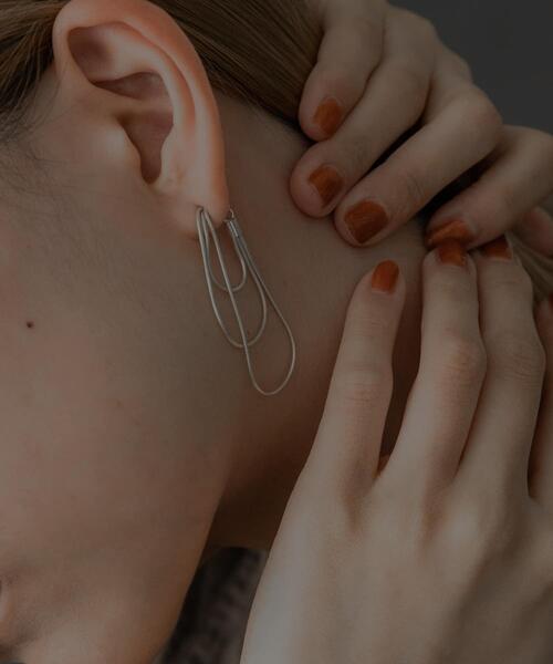 ピアス SMELLY so’　three stranded pierce レディースの画像