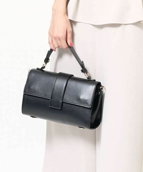 黒いシンプルなフラップハンドバッグ a.v.v ハンドバッグ フラップハンドバッグ : ZOZOTOWN Yahoo!店
