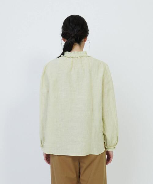 美品 ロワズィール 2,3万円 ラッフルカラーブラウス LOISIR ホワイト LOISIR（ロワズィール）の「フリルカラーブラウス（シャツ/ブラウス