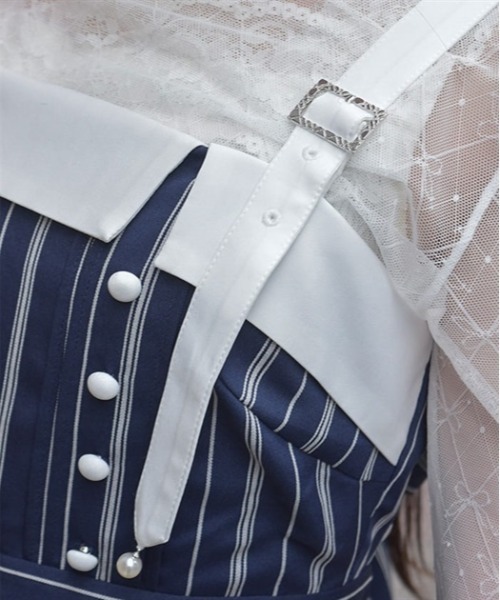 axes femme ワンピース 蝶刺繍リボンストライプジャンパー